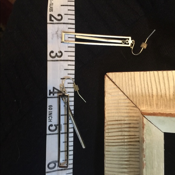 Earrings - Picture 7 of 8